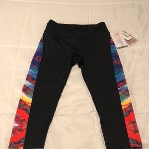 NWT LuLaRoe small Jade Capri leggings